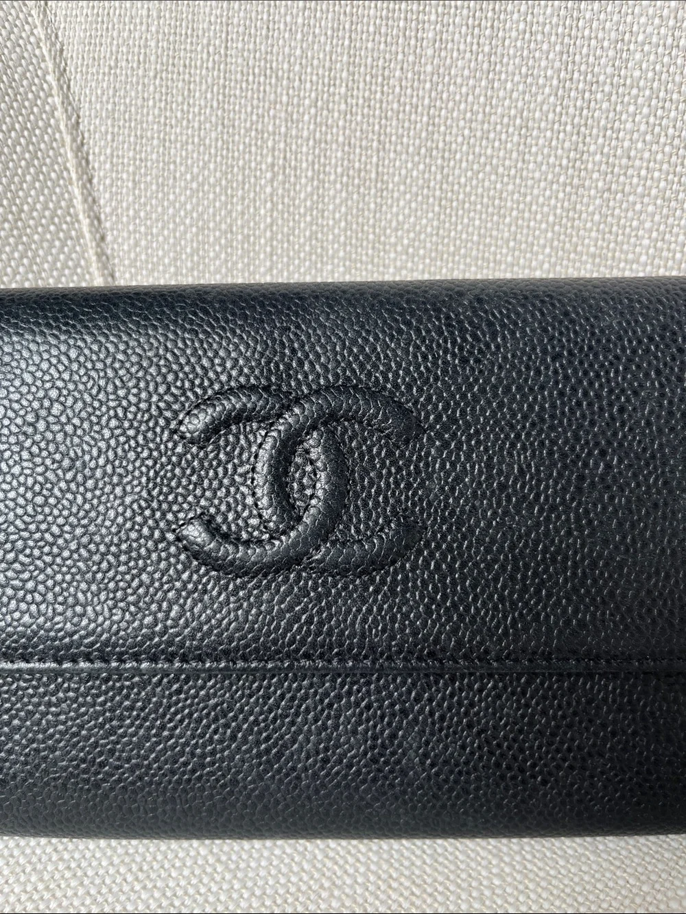 Classic CHANEL Wallet - Black Caviar Leather